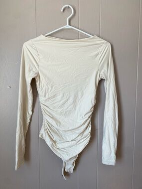 Abercrombie & Fitch Cream Long-Sleeve Ruched Bodysuit